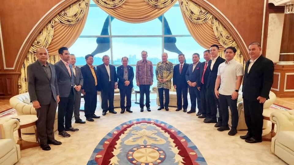 Hajiji ketuai rombongan GRS  bertemu  Datuk Seri Anwar Ibrahim