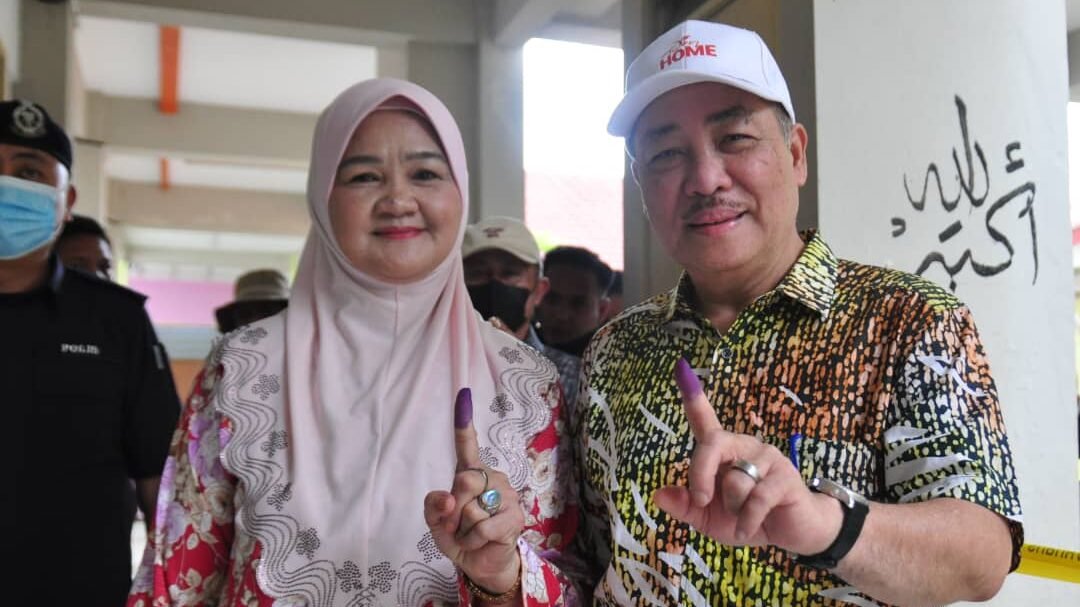 Hajiji laksana tanggungjawab mengundi di SK Serusop