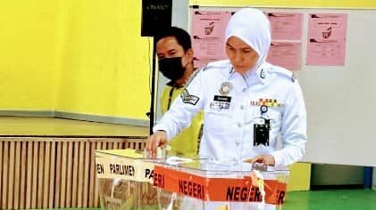 PRU15: Lebih 200,000 anggota keselamatan negara mengundi hari ini.